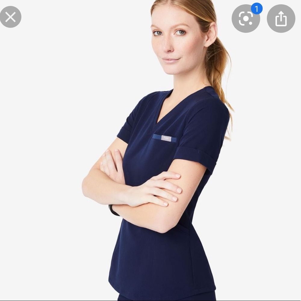 figs zinga 2.0 navy scrub top
